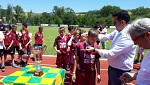 Medaglie ai ragazzi del Tau Calcio