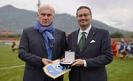 Il presidente del Seravezza Pozzi Vannucci e Barbiero del Dipartimento Interregionale della LND